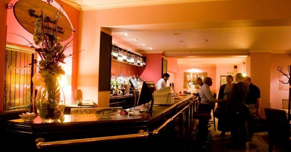 The Imperial Hotel Stroud  Extérieur photo