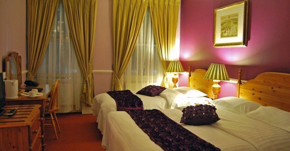 The Imperial Hotel Stroud  Extérieur photo