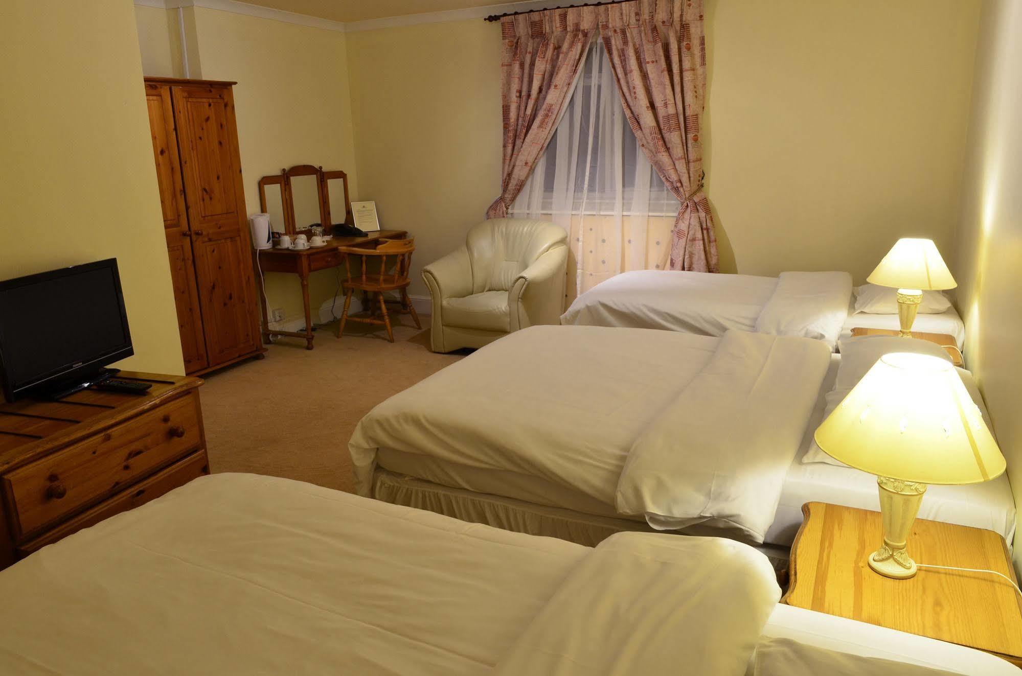The Imperial Hotel Stroud  Extérieur photo